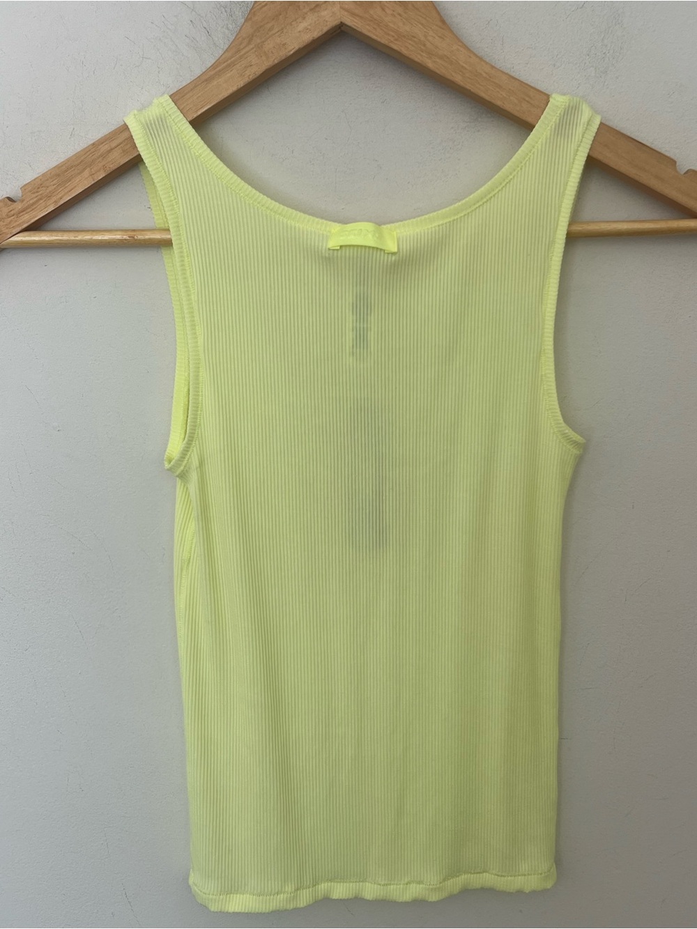 SKIMS Soft Lounge Tank Lemonade S NWT Star Trek Starfleet Academy Wardrobe - Picture 6 of 8